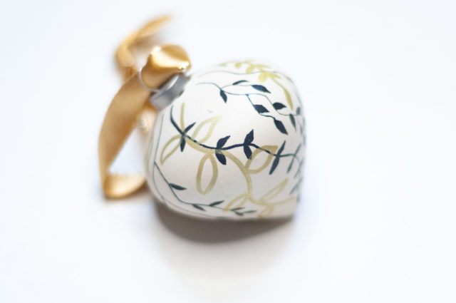 boule de noel, decoration fait main. Christmas decoration, hand made.